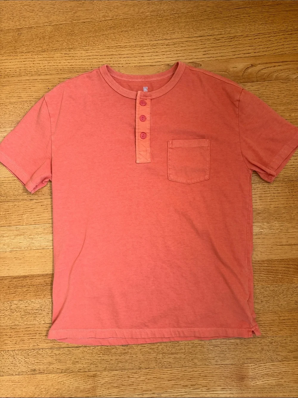 GAP Short-Sleeve Vintage Henley Tee in Coral Key